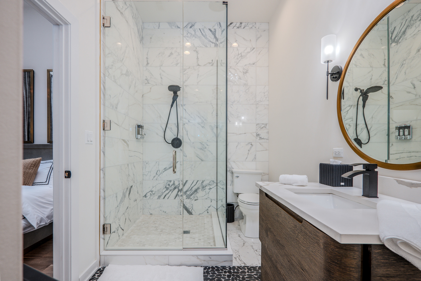 22 E Elm St #PH Chicago, IL 60611