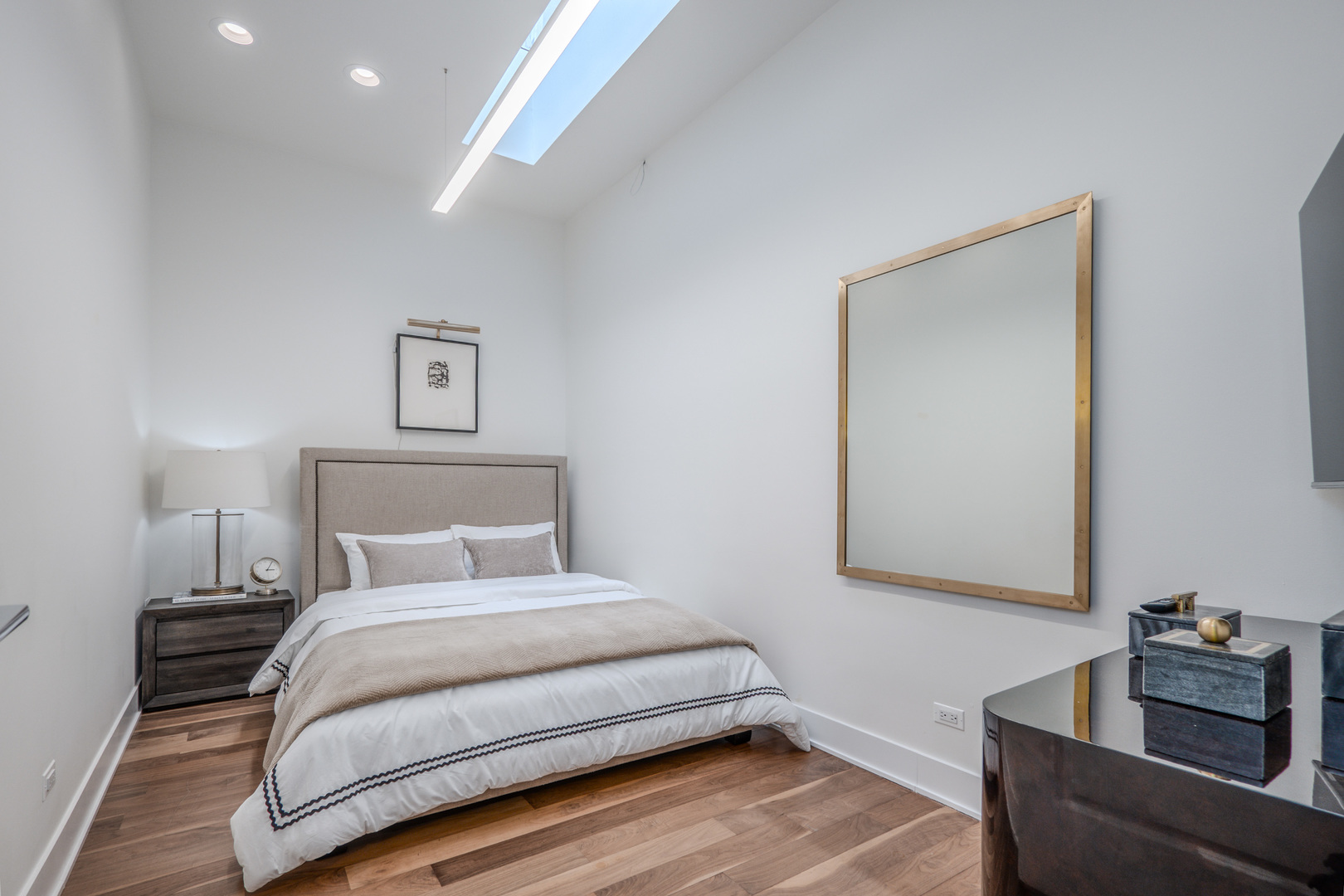 22 E Elm St #PH Chicago, IL 60611