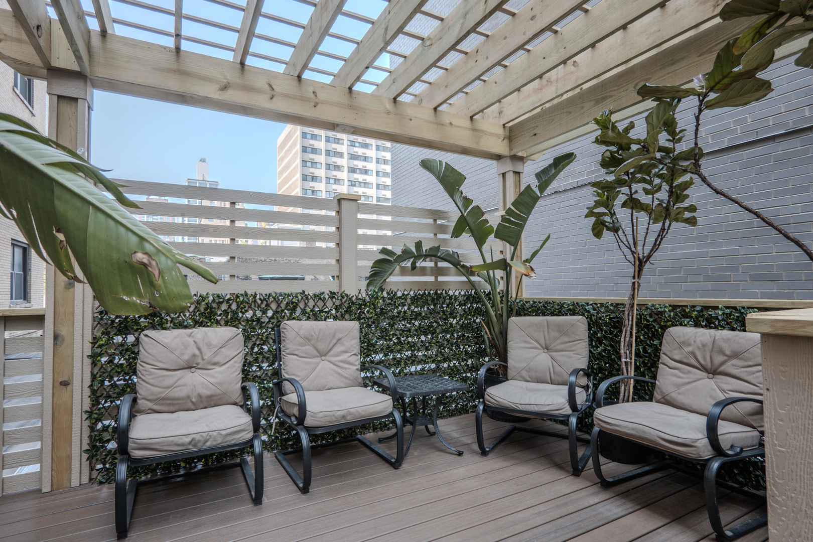 22 E Elm St #PH Chicago, IL 60611