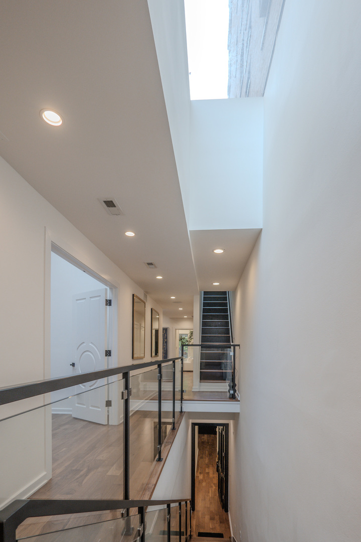 22 E Elm St #PH Chicago, IL 60611