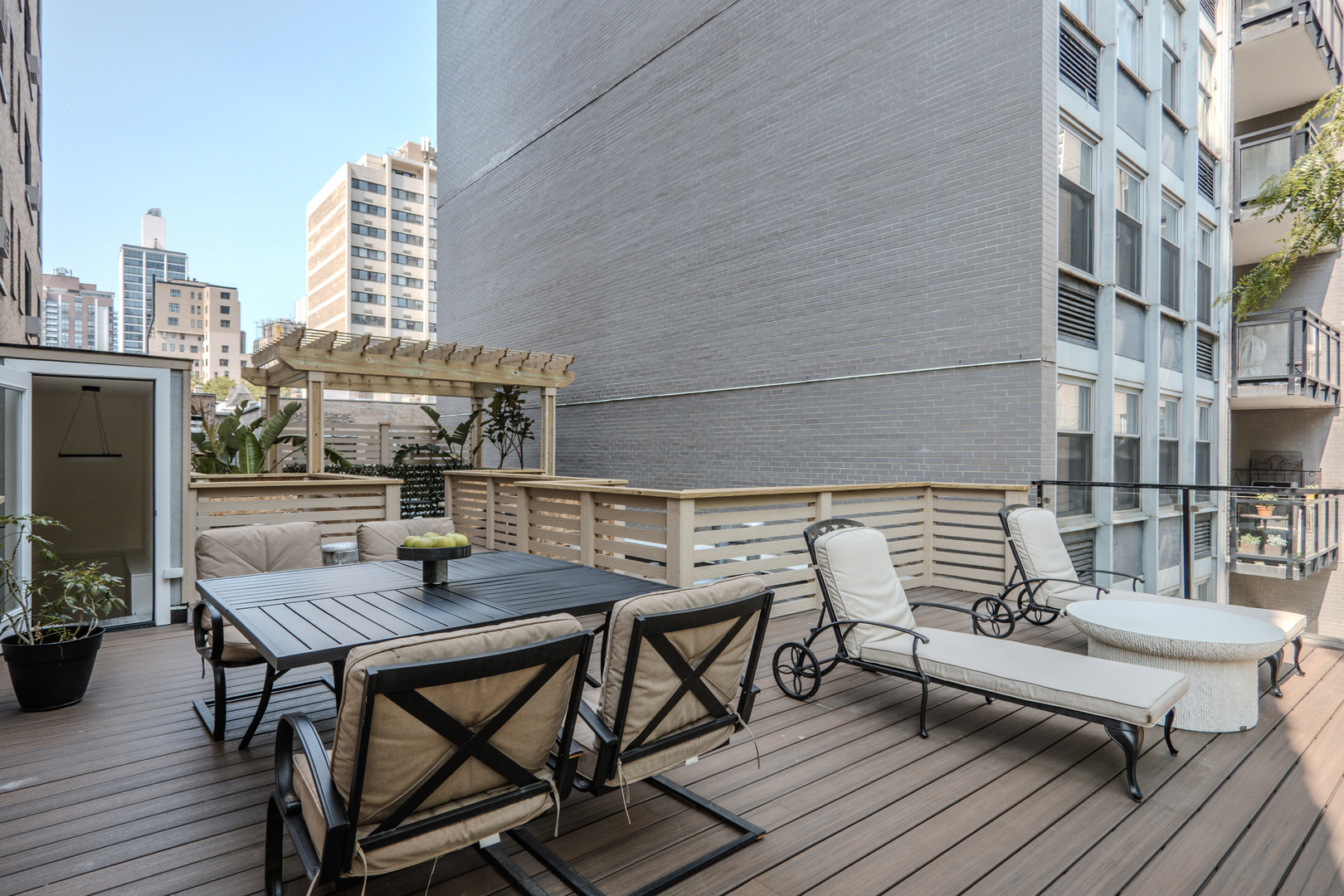 22 E Elm St #PH Chicago, IL 60611