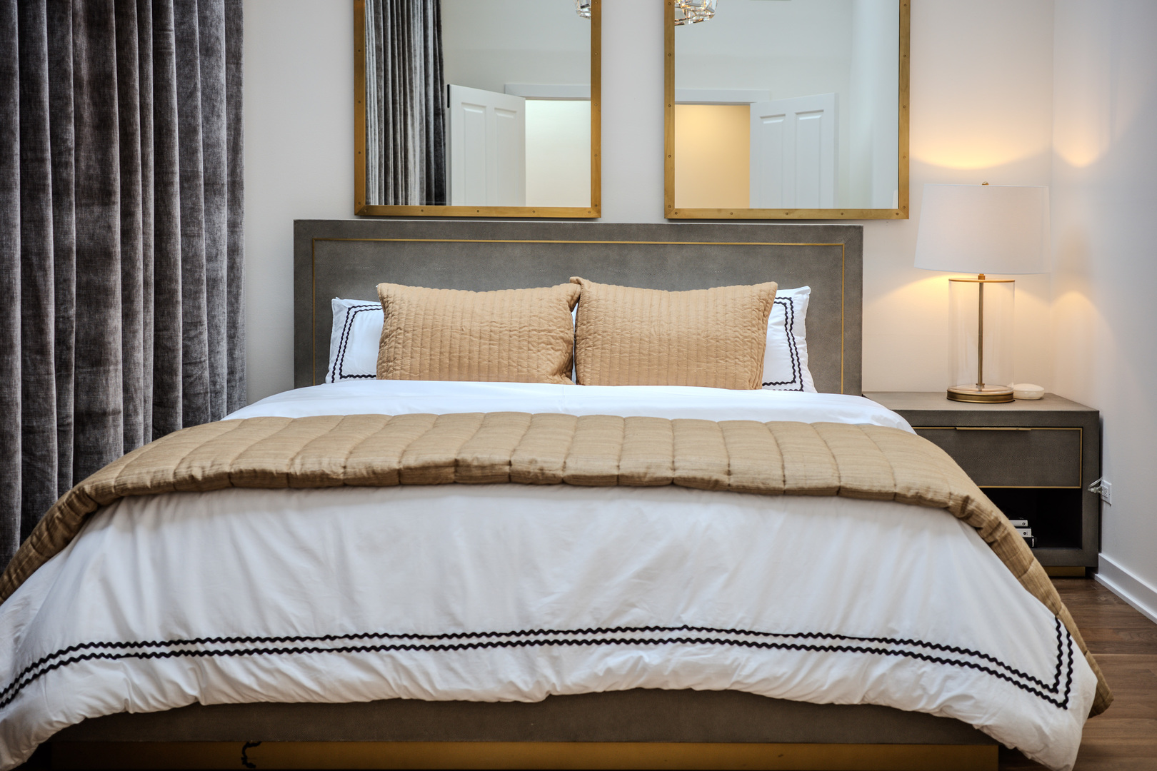 22 E Elm St #PH Chicago, IL 60611