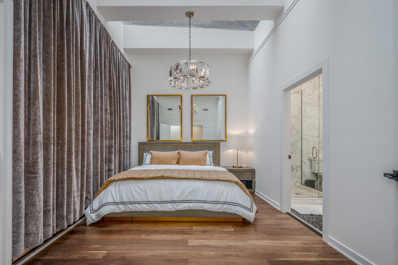 22 E Elm St #PH Chicago, IL 60611