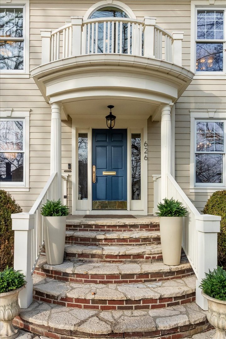 626 Washington Ave Wilmette, IL 60091