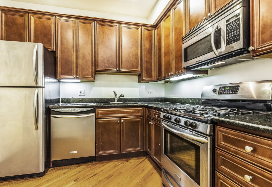 5323 S Harper Ave #2 Chicago, IL 60615