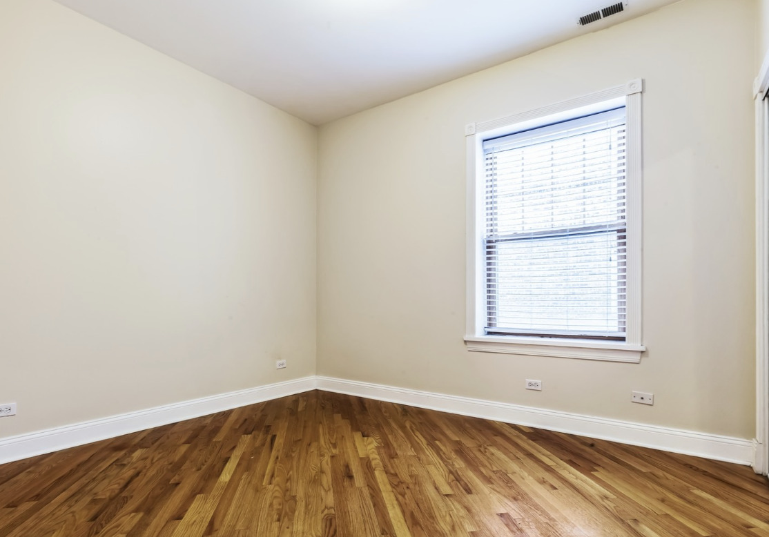 5323 S Harper Ave #2 Chicago, IL 60615