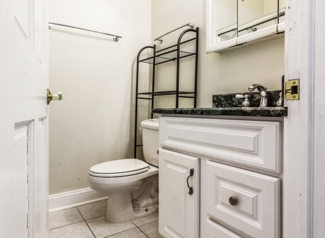 5323 S Harper Ave #2 Chicago, IL 60615