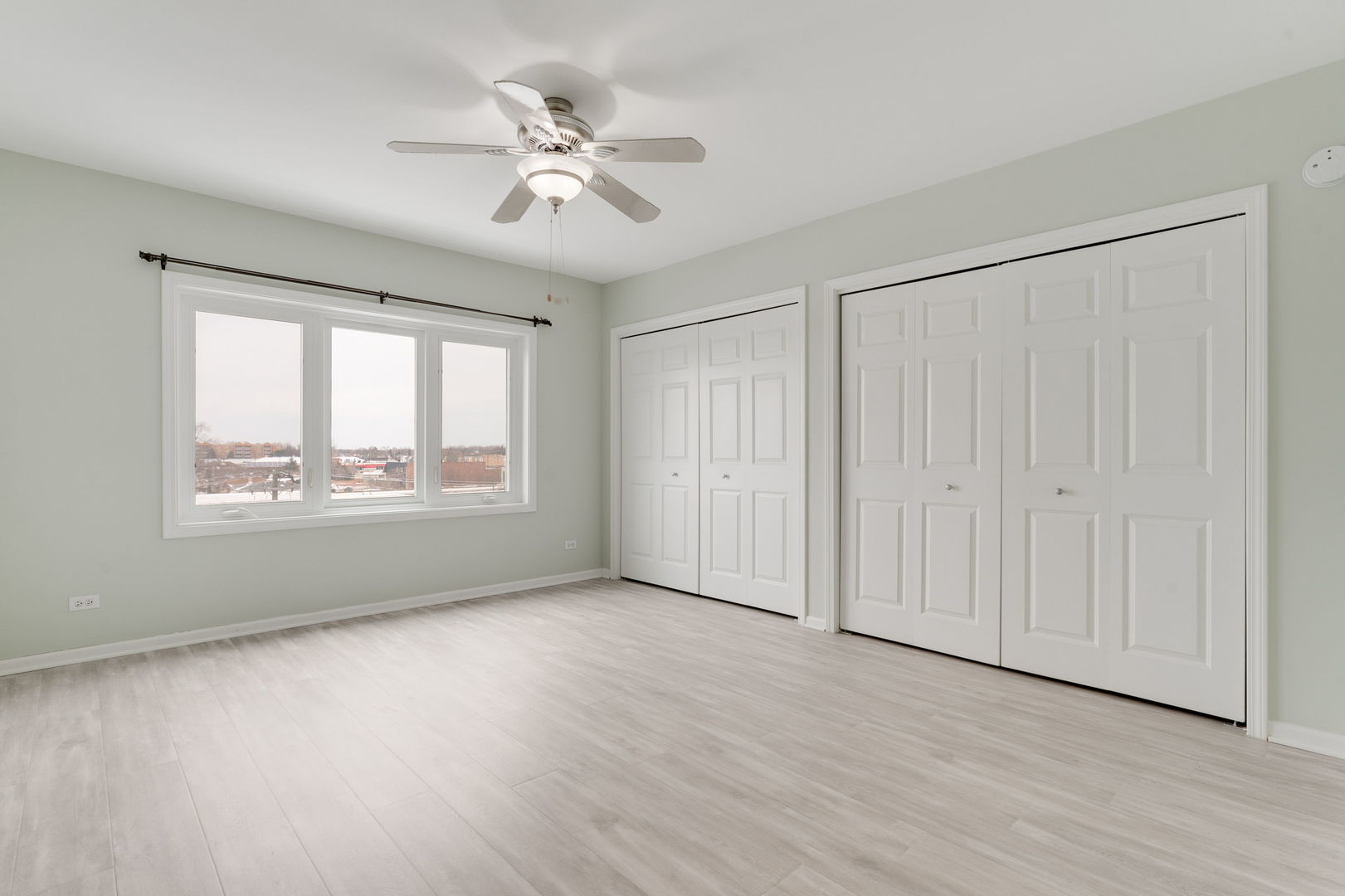 7091 W Touhy Ave #505 Niles, IL 60714