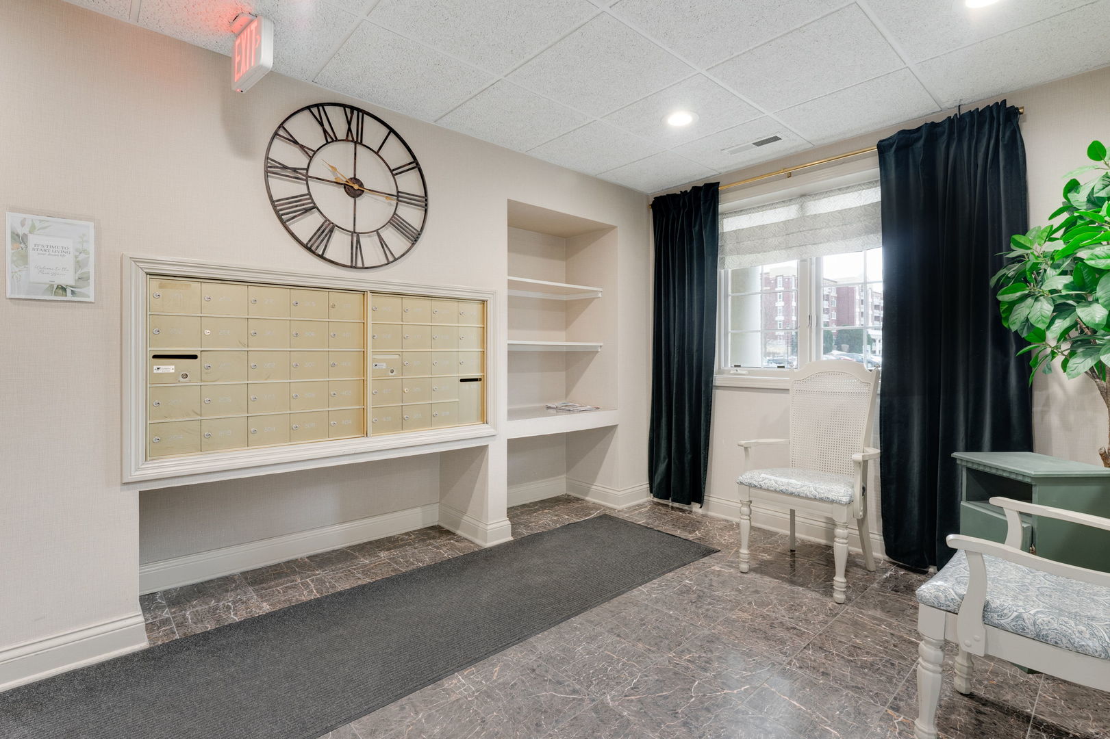 7091 W Touhy Ave #505 Niles, IL 60714