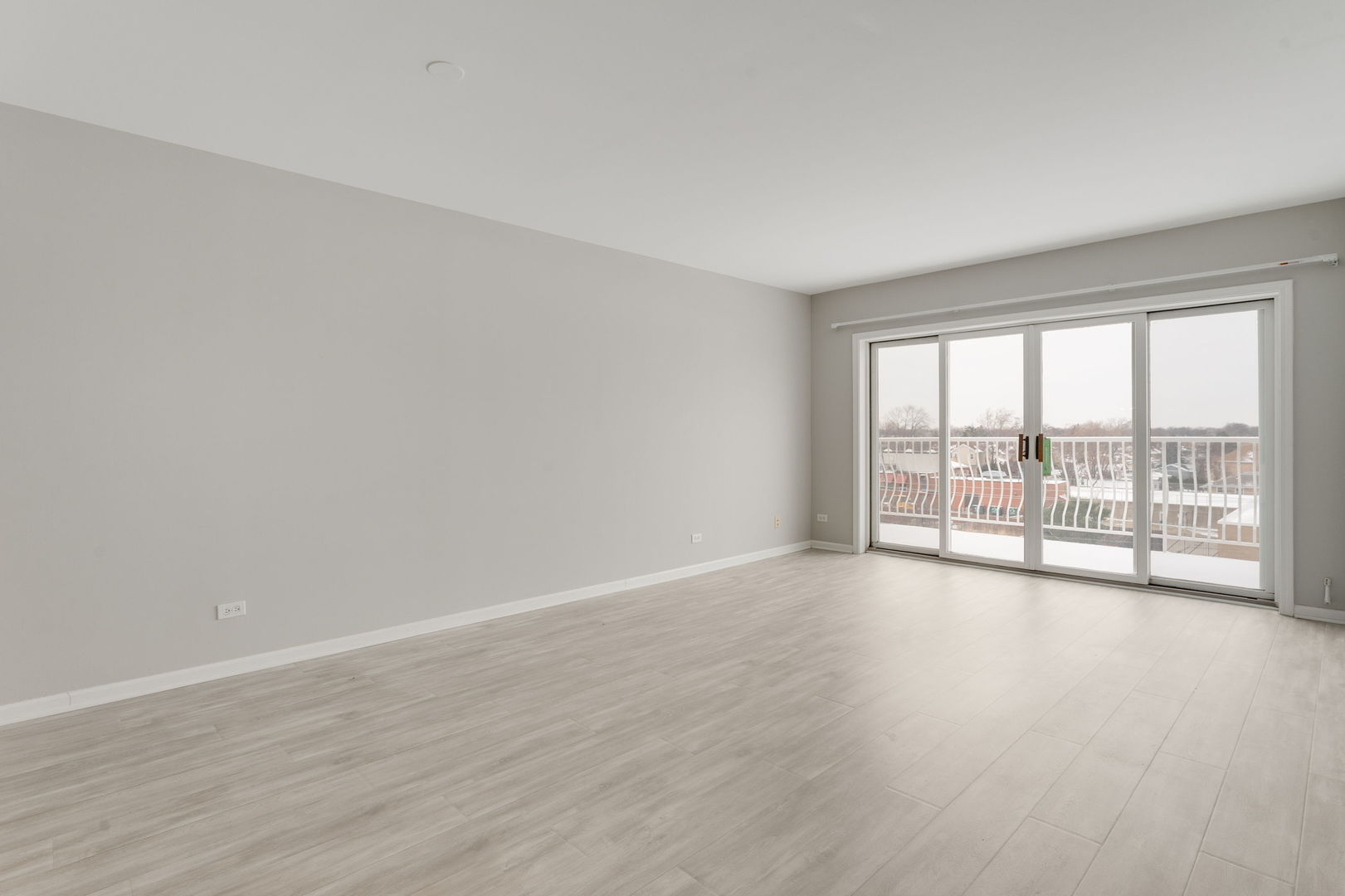 7091 W Touhy Ave #505 Niles, IL 60714