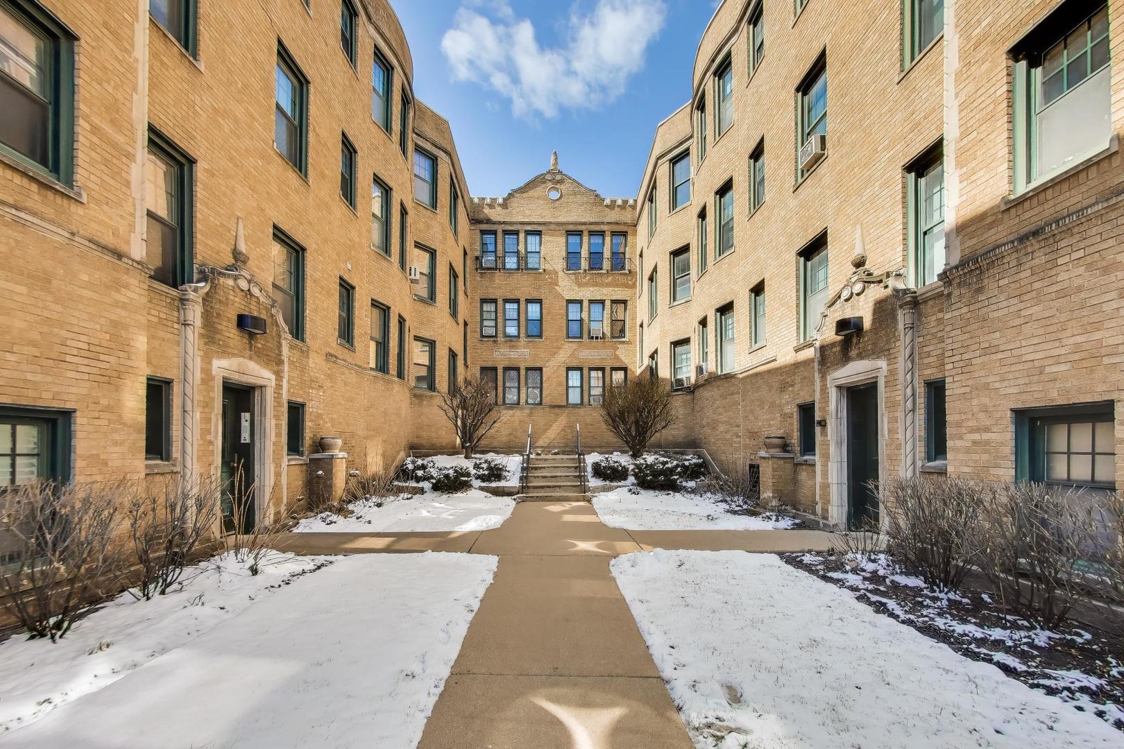 142 Clyde Ave #3W Evanston, IL 60202