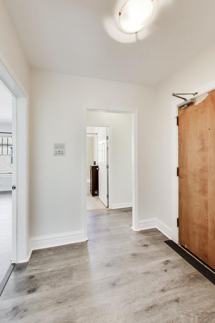 142 Clyde Ave #3W Evanston, IL 60202