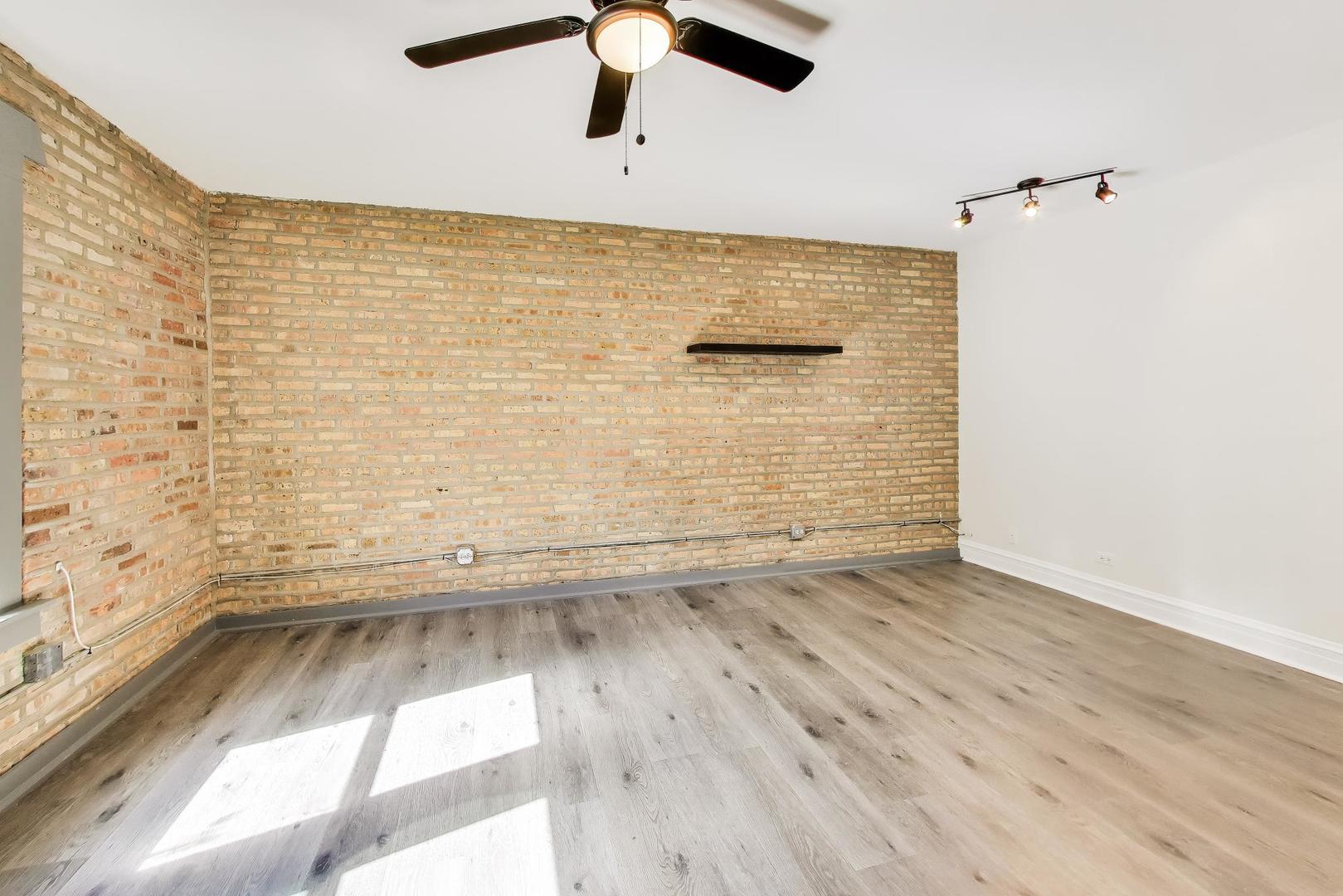 142 Clyde Ave #3W Evanston, IL 60202