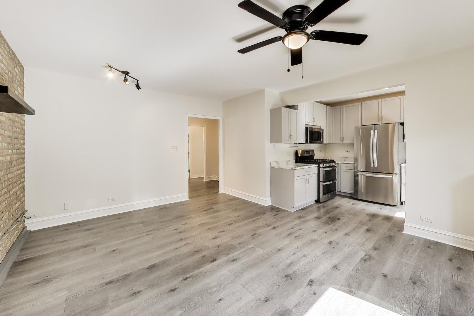 142 Clyde Ave #3W Evanston, IL 60202