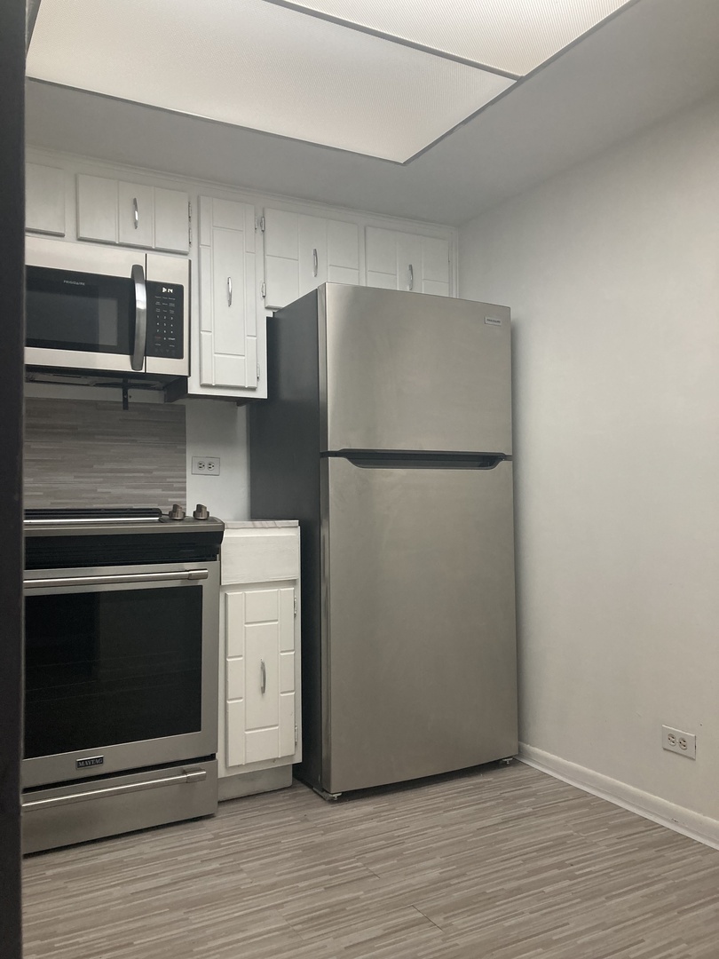 830 Elder Rd #B413 Homewood, IL 60430