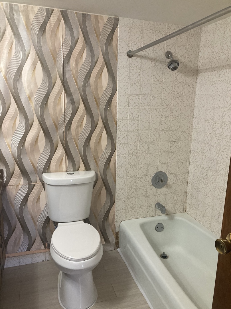 830 Elder Rd #B413 Homewood, IL 60430