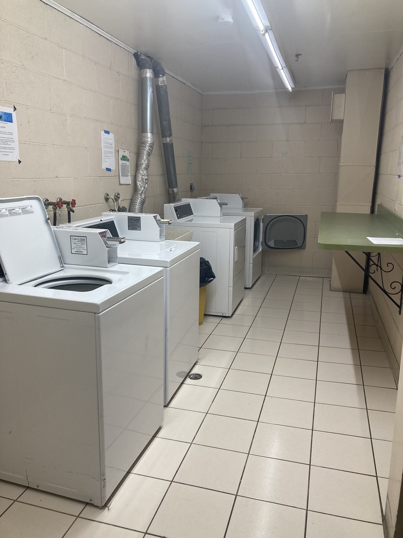 830 Elder Rd #B413 Homewood, IL 60430