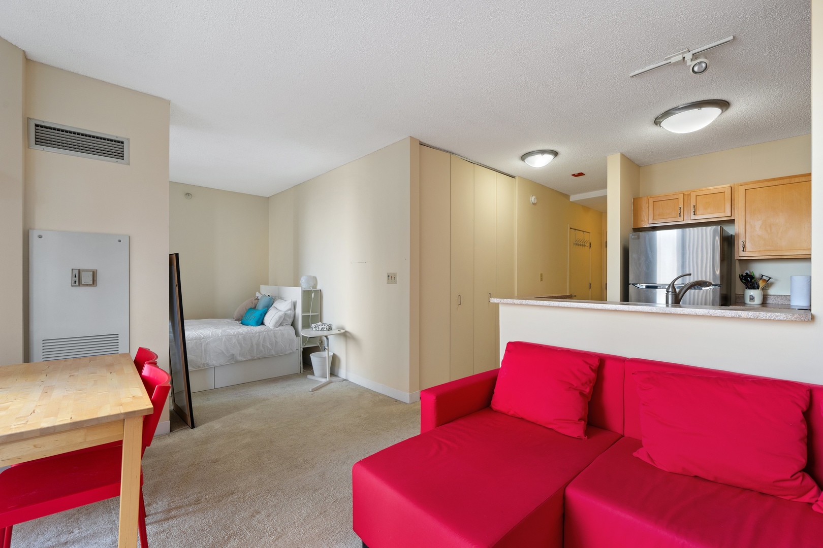 222 N Columbus Dr #902 Chicago, IL 60601