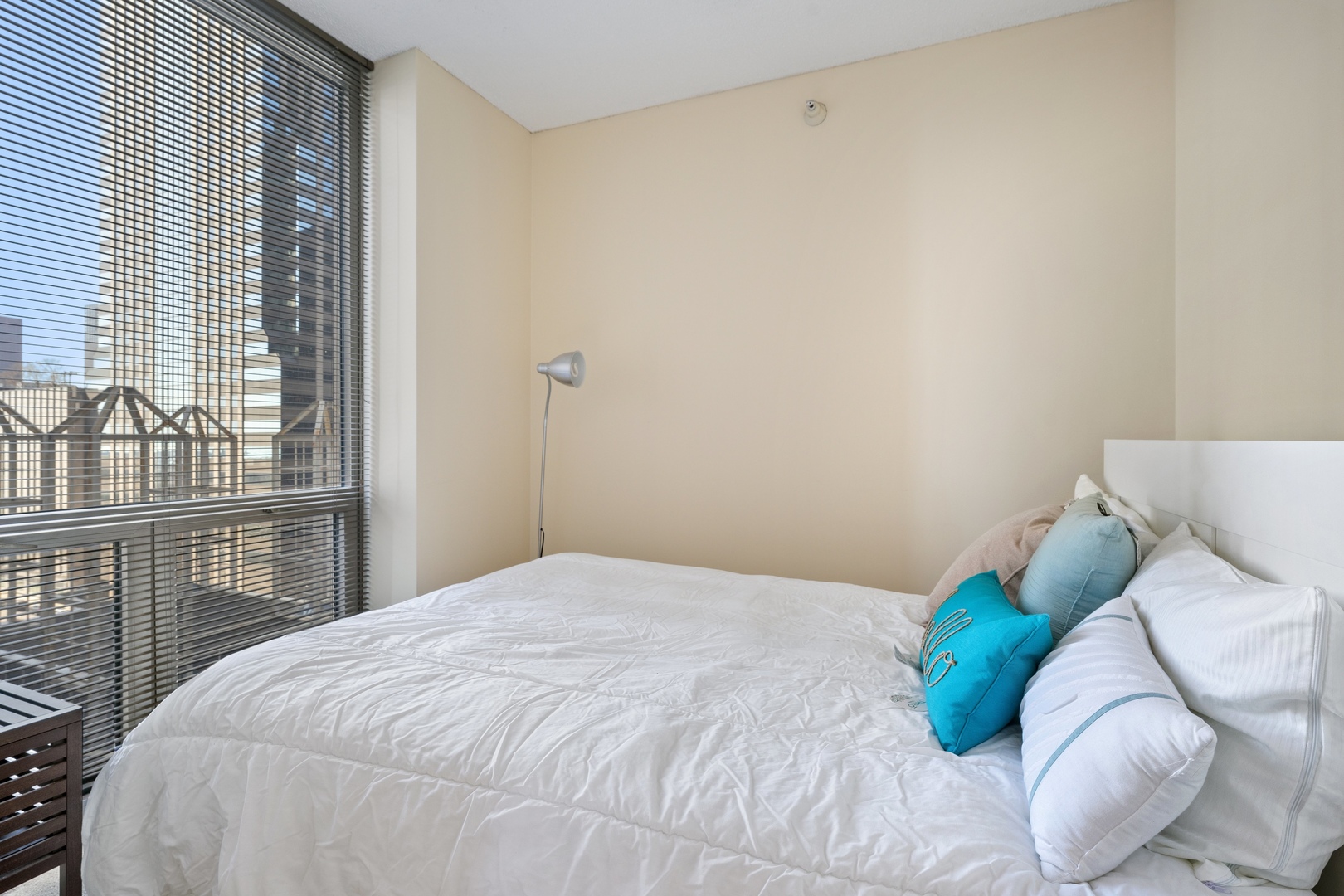 222 N Columbus Dr #902 Chicago, IL 60601