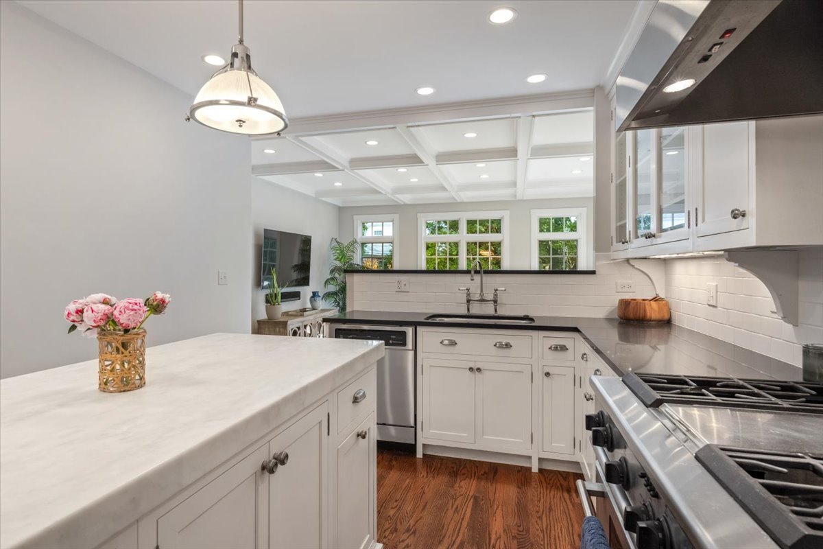 1024 Pontiac Rd Wilmette, IL 60091