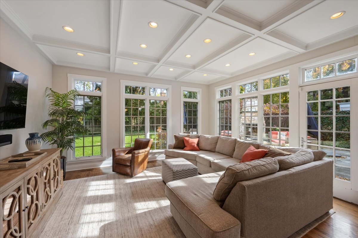 1024 Pontiac Rd Wilmette, IL 60091