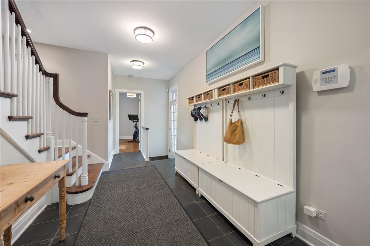 1024 Pontiac Rd Wilmette, IL 60091