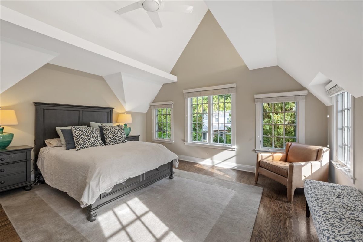 1024 Pontiac Rd Wilmette, IL 60091