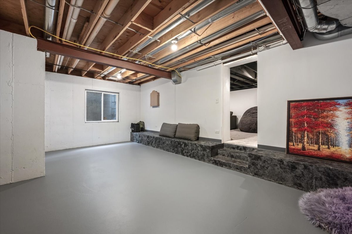 1024 Pontiac Rd Wilmette, IL 60091