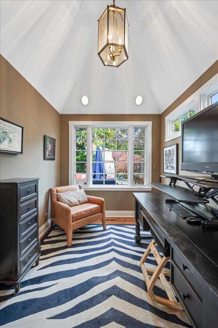 1024 Pontiac Rd Wilmette, IL 60091