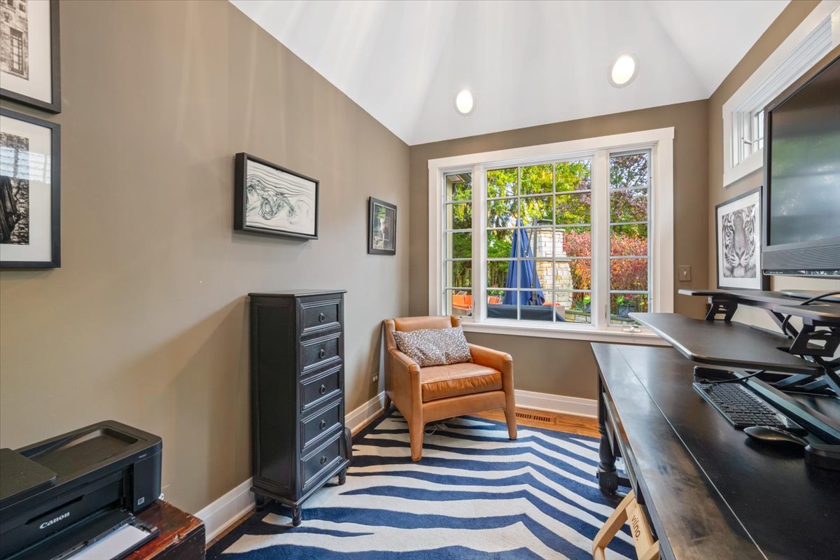 1024 Pontiac Rd Wilmette, IL 60091