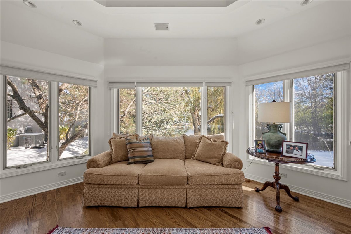 1725 Lilly Ct Highland Park, IL 60035