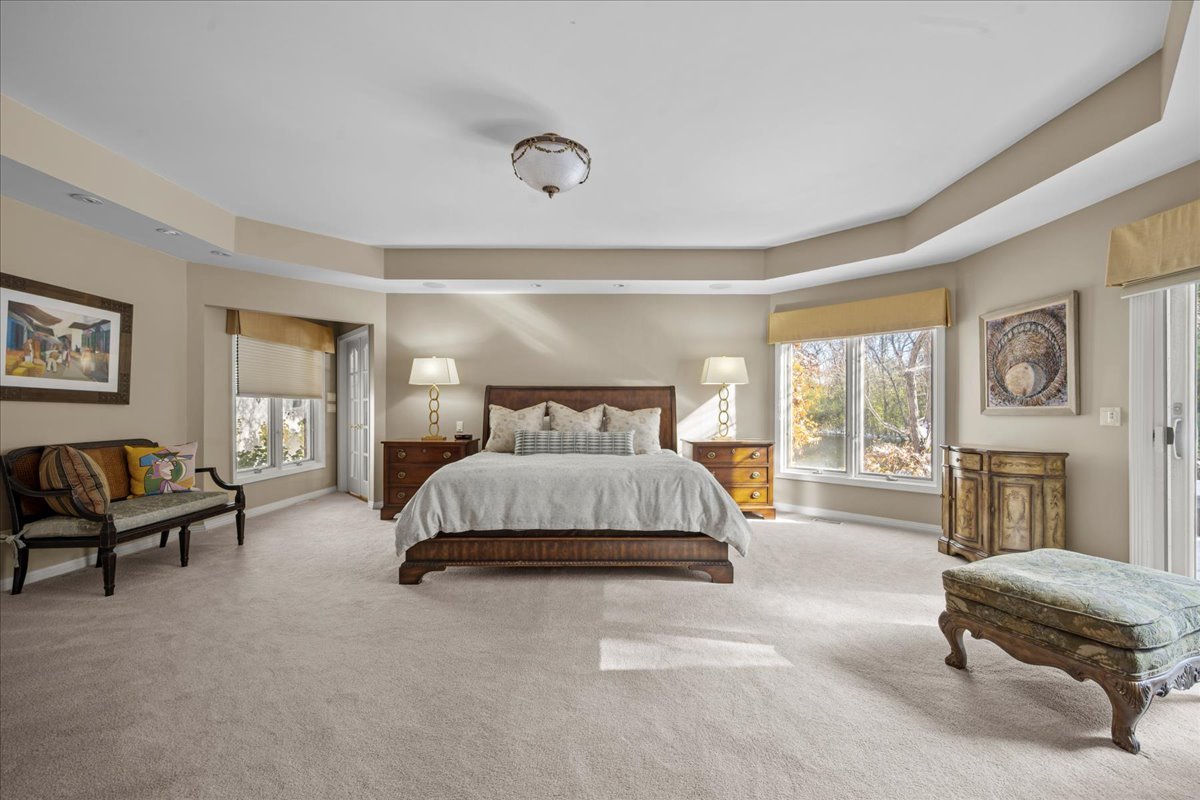 1725 Lilly Ct Highland Park, IL 60035