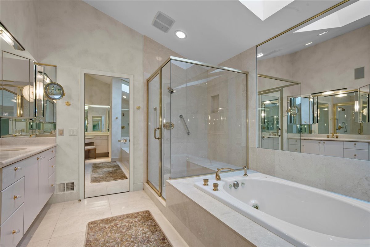 1725 Lilly Ct Highland Park, IL 60035