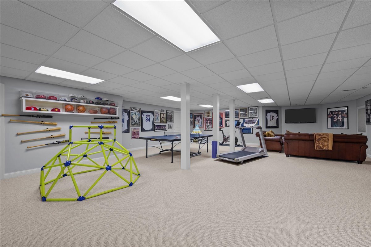 1725 Lilly Ct Highland Park, IL 60035