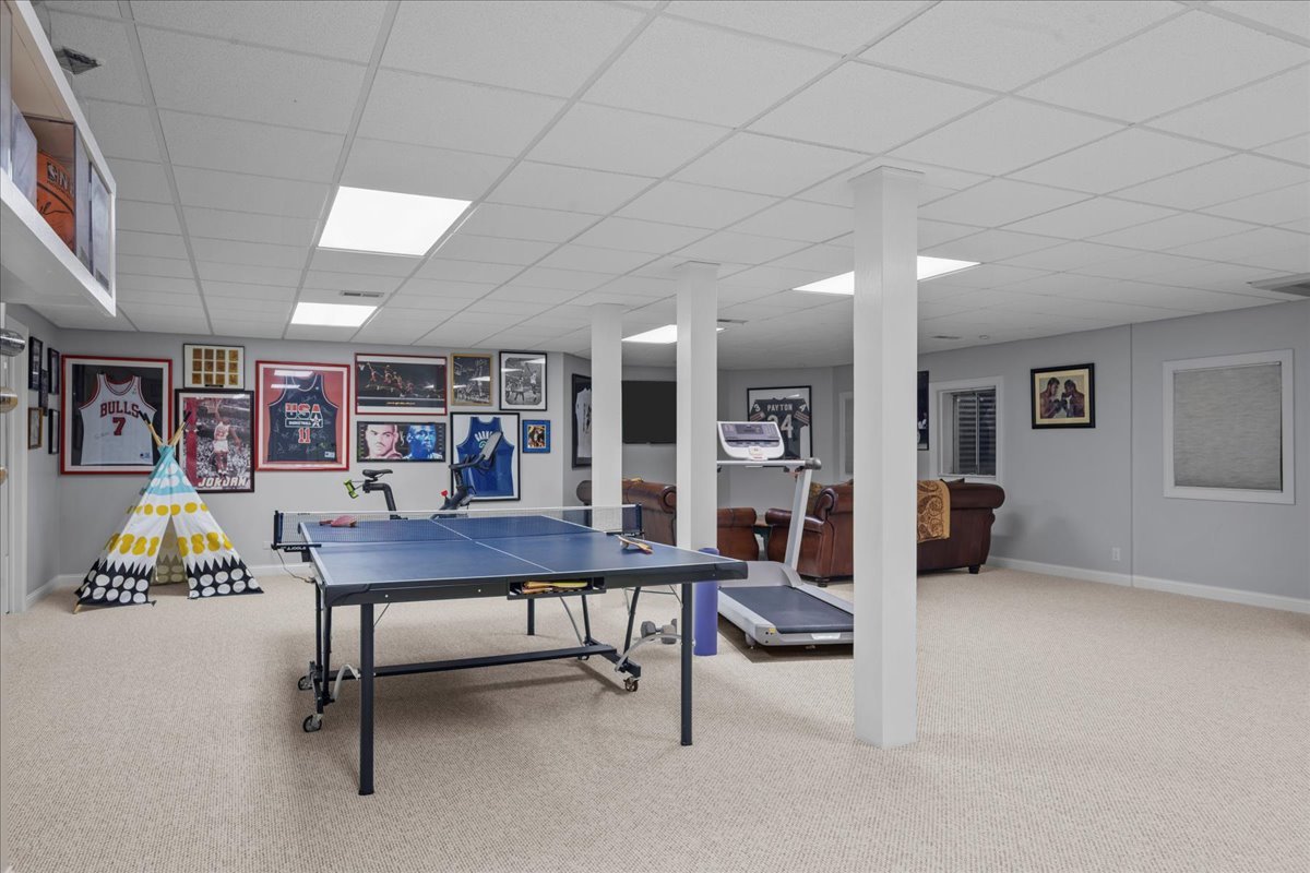 1725 Lilly Ct Highland Park, IL 60035