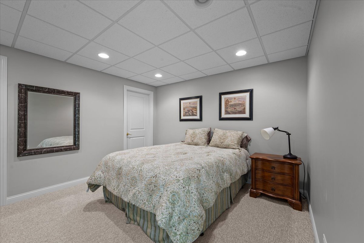 1725 Lilly Ct Highland Park, IL 60035