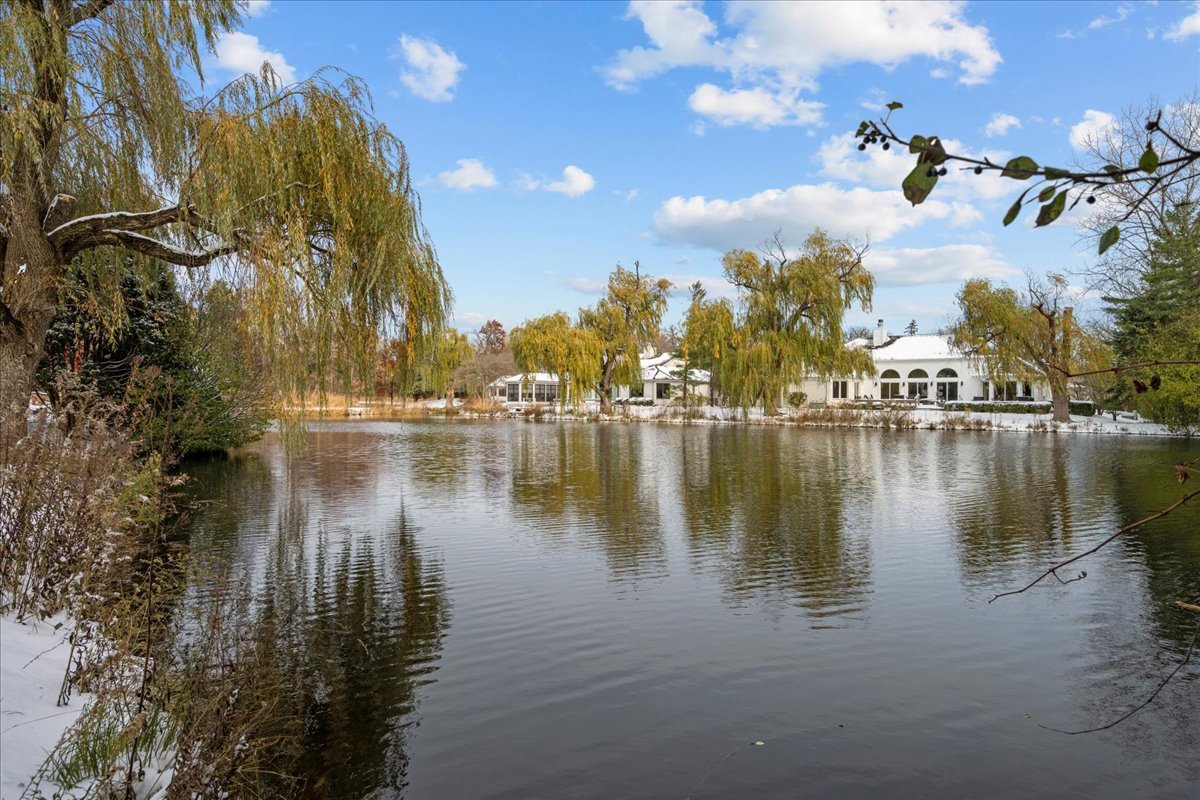 1725 Lilly Ct Highland Park, IL 60035