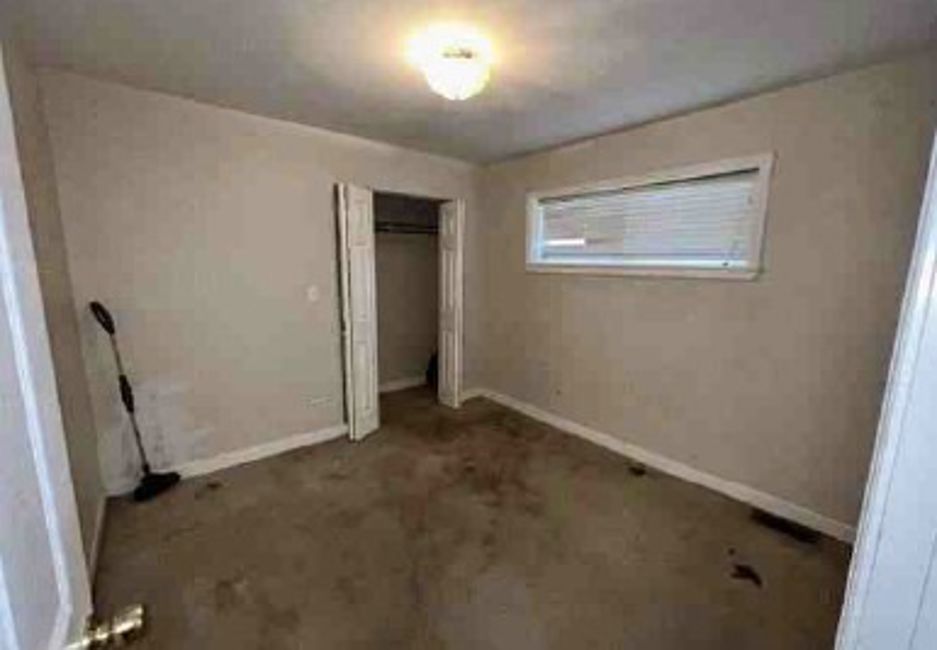 9315 S East End Ave Chicago, IL 60617