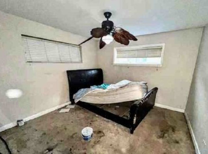 9315 S East End Ave Chicago, IL 60617