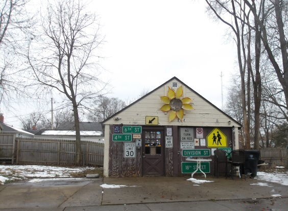 1001 N Western Ave Bloomington, IL 61701