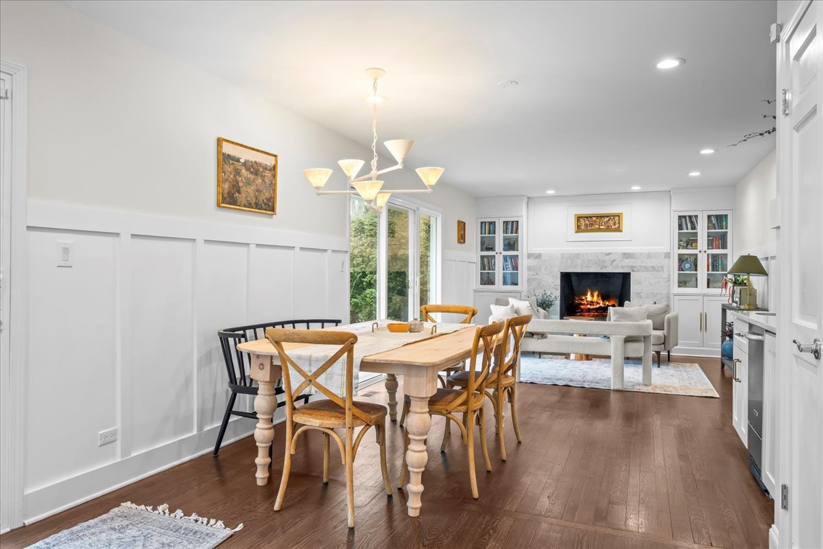 520 Standish Dr Deerfield, IL 60015