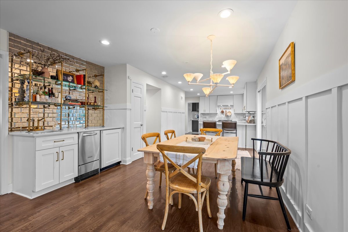 520 Standish Dr Deerfield, IL 60015