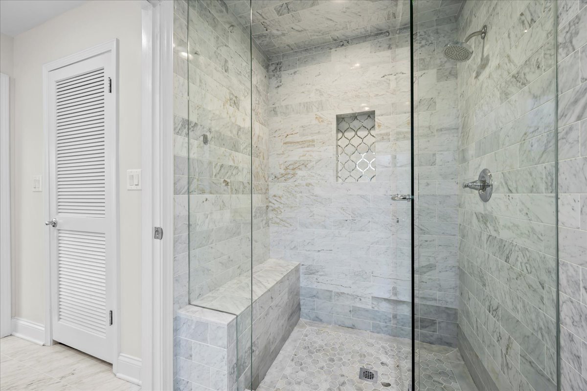 520 Standish Dr Deerfield, IL 60015