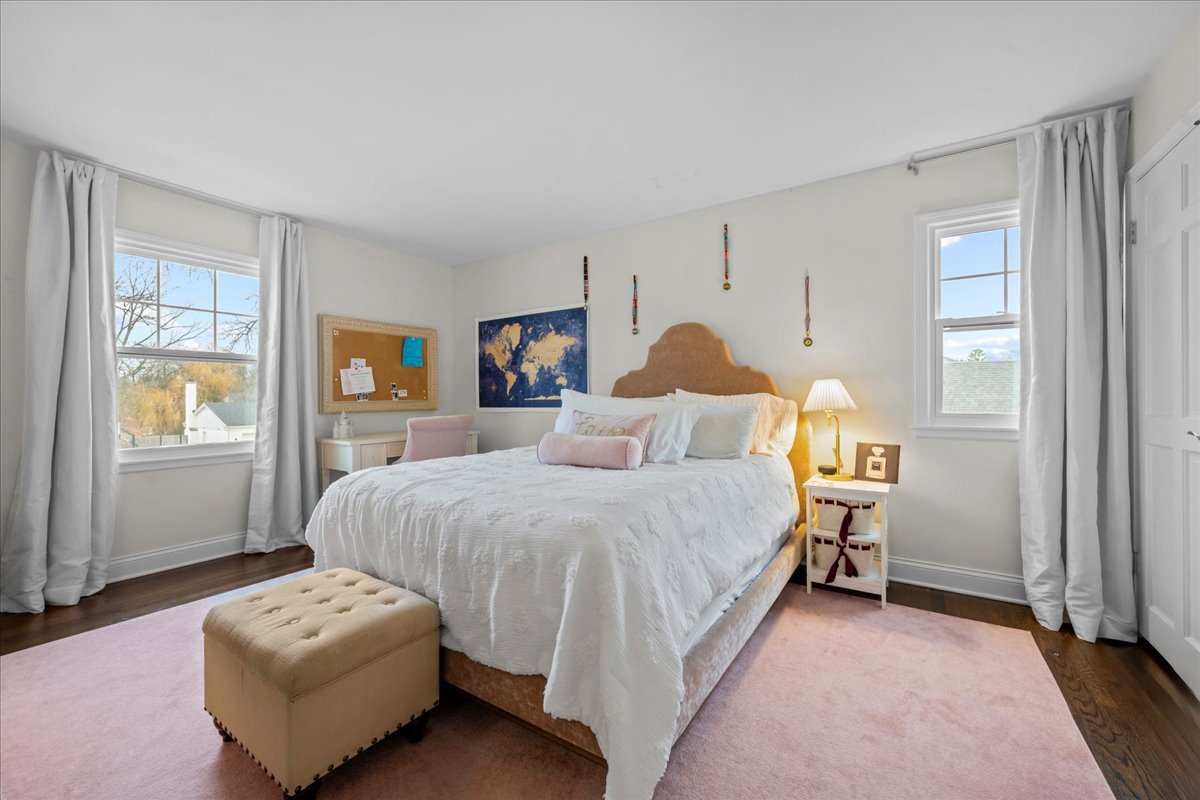 520 Standish Dr Deerfield, IL 60015