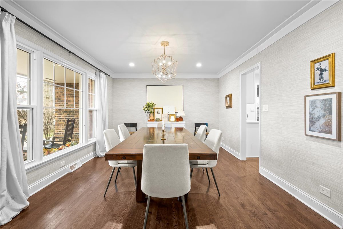 520 Standish Dr Deerfield, IL 60015