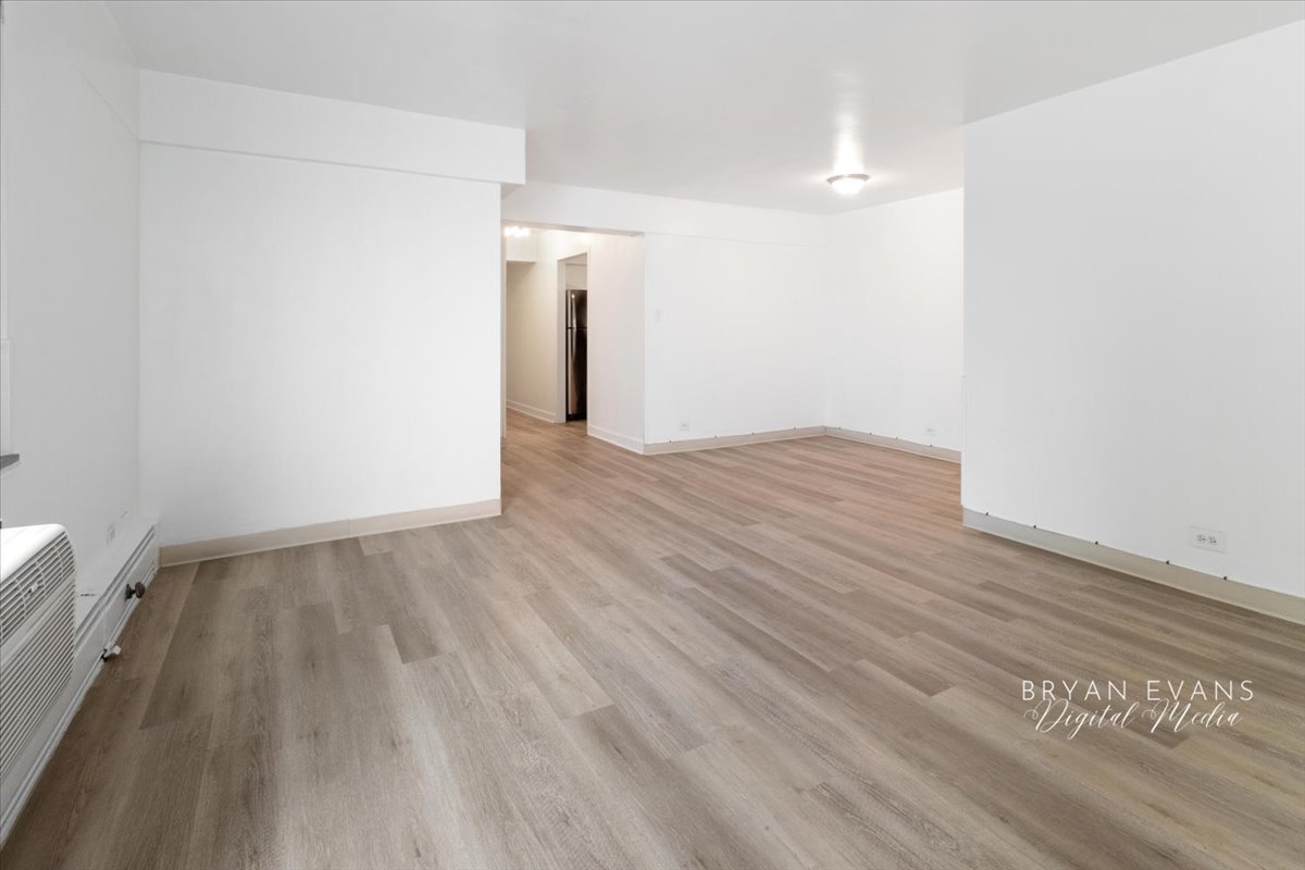 7337 S South Shr Dr #307 Chicago, IL 60649