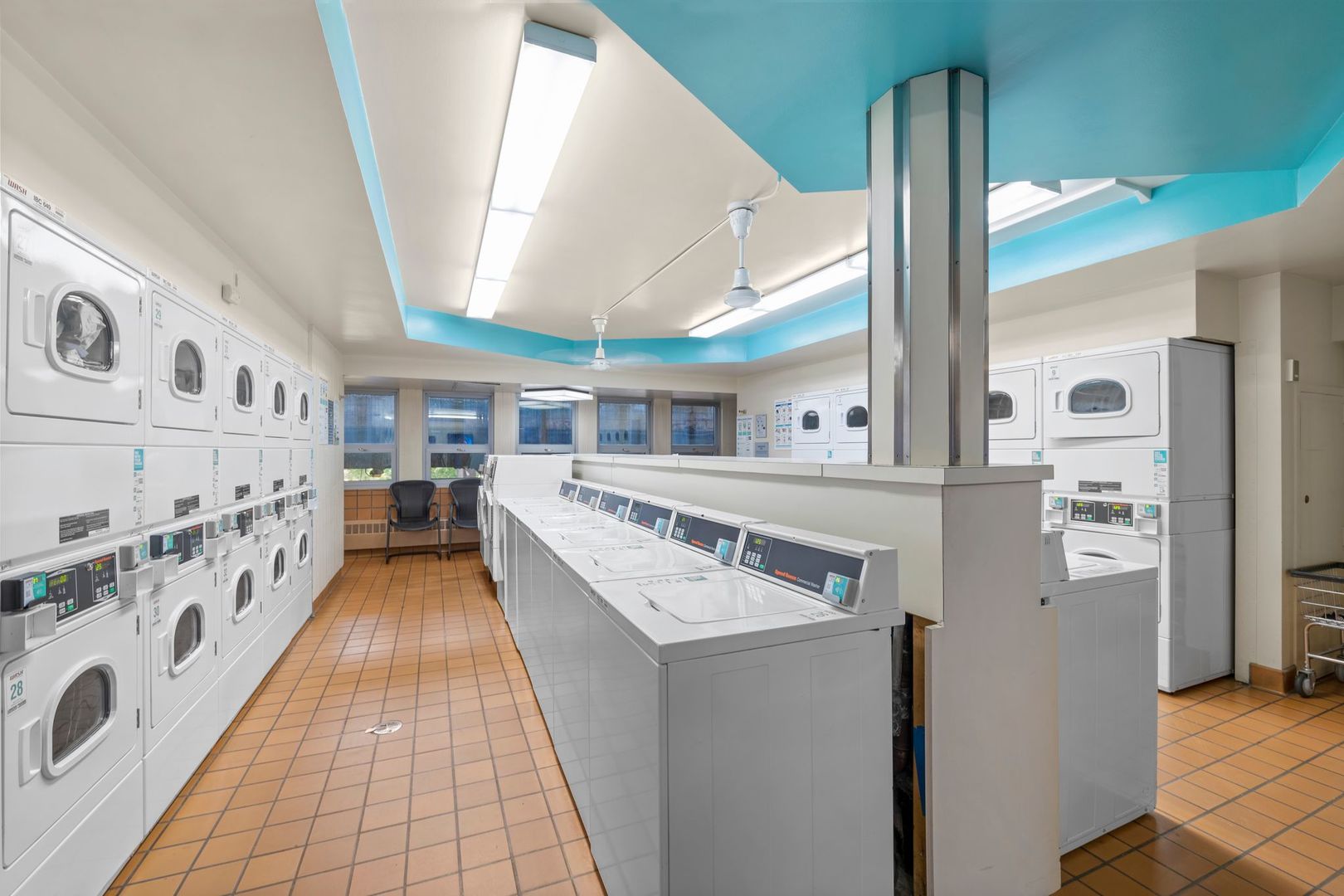 400 E Randolph St #3702 Chicago, IL 60601