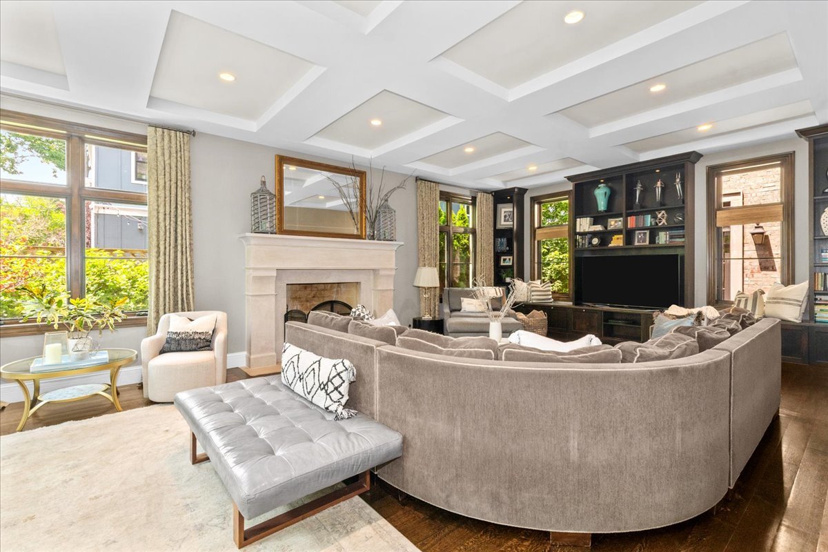 601 Linden Ave Wilmette, IL 60091