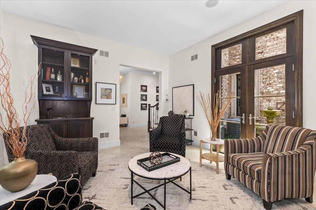 601 Linden Ave Wilmette, IL 60091