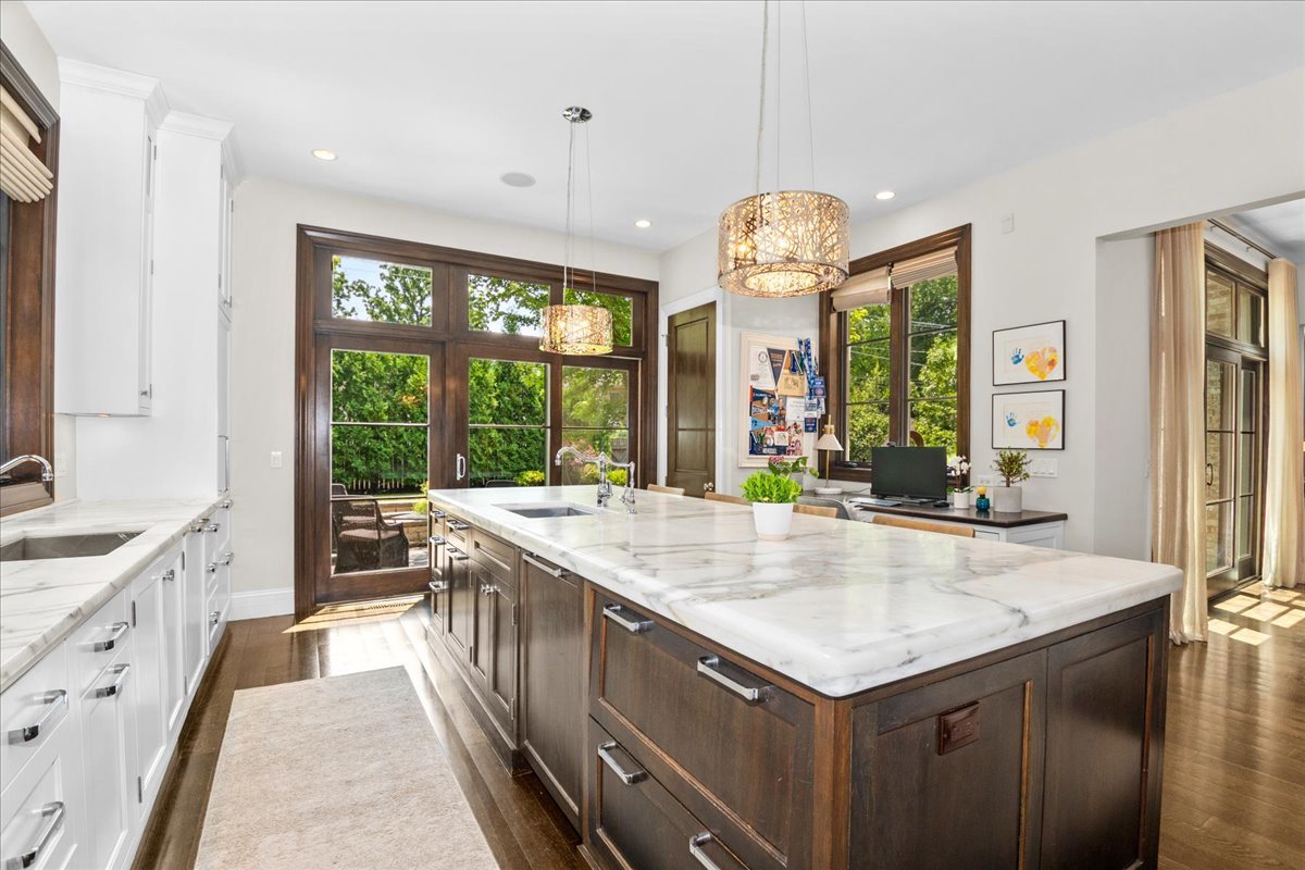 601 Linden Ave Wilmette, IL 60091